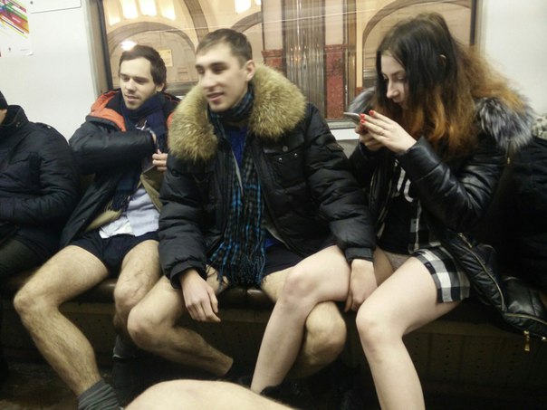 Москвичи без штанов проехали в метро