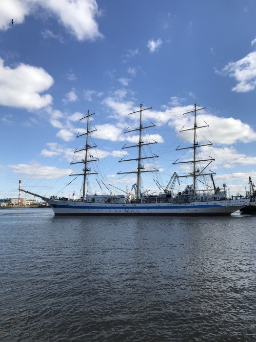 Разворот корабля. Hamburg, Hafengeburtstag 2019