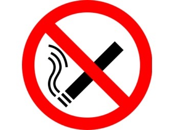 Курение на улицах запретят