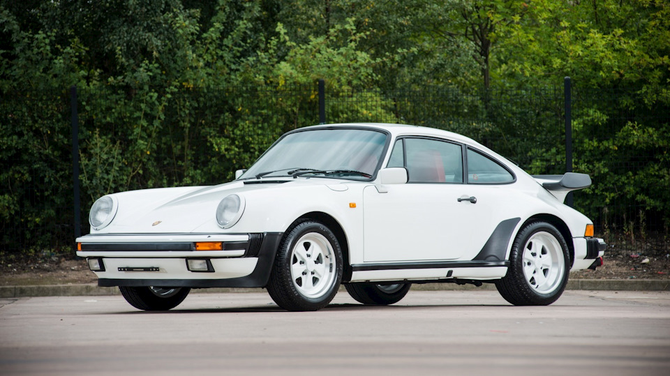  : Porsche 911 1986    743 