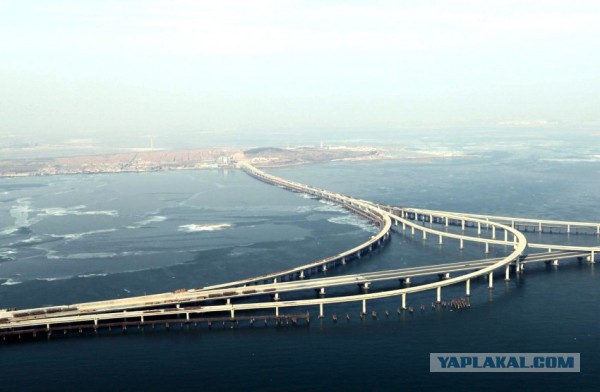 Строительство Крымского моста уместили в трехминутное видео