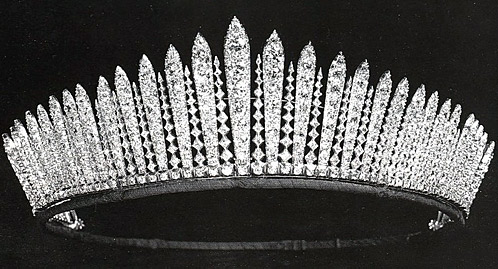7 корон королевы Елизаветы II
