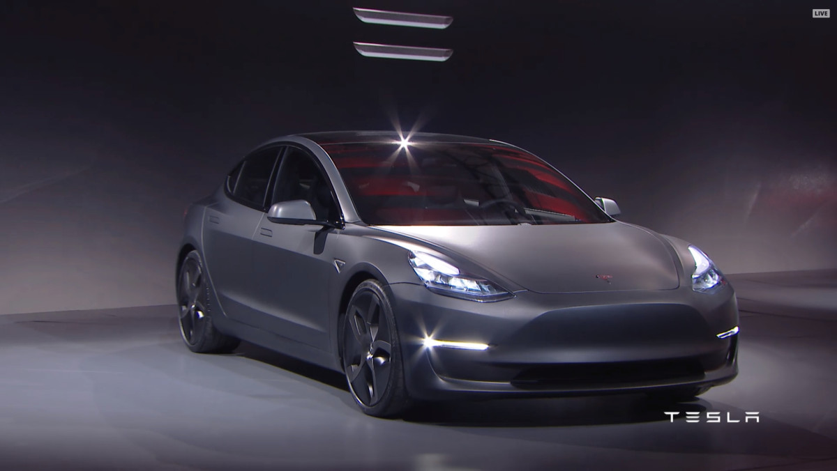      Tesla Model 3   
