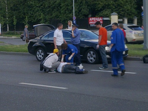 А438МР97 сбил человека на Ленинском проспекте