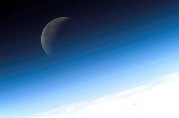 Астронавты проводят экскурсию по Солнечной системе