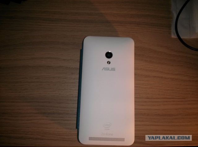 Продаю Asus Zenfone 4 (A450CG)