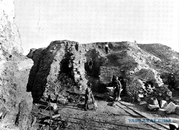 Египетский морок. Строительство колоссов, Сфинкса, пирамид на заре эры фотографий в 19 веке.