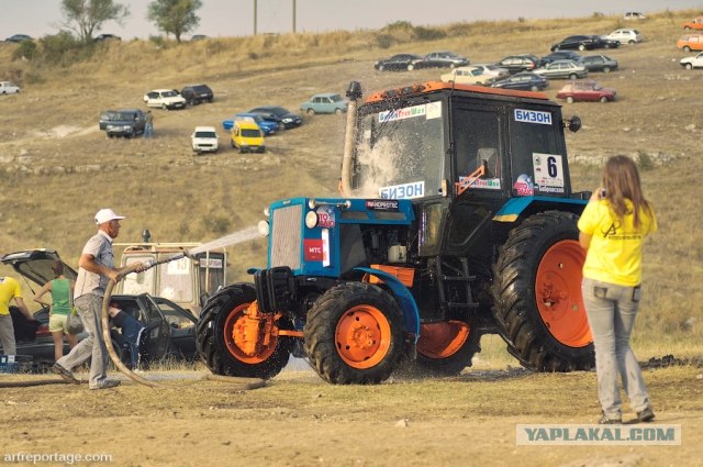 Трак-прохват: гонки на тракторах в Крыму