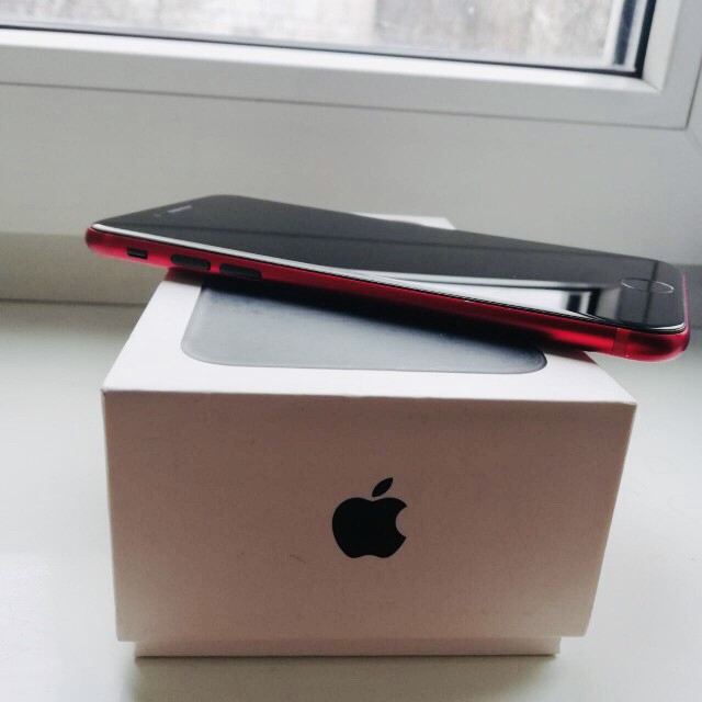 Продам iphone 7 Black&Red edition