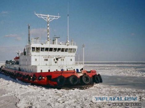 Спущен на воду российский ледокол "Владивосток"