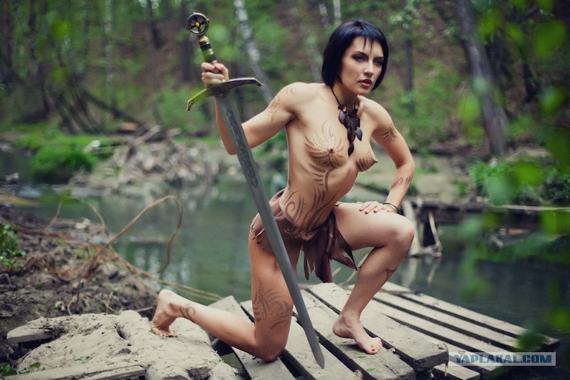 Боевая обнаженная амазонка Lydia R