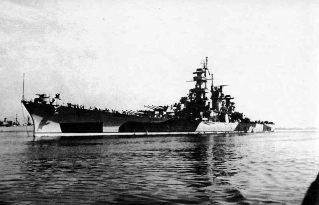 Тяжёлый крейсер типа Сталинград должен был летать как ласточка, быть пиратом и настоящим бандитом.