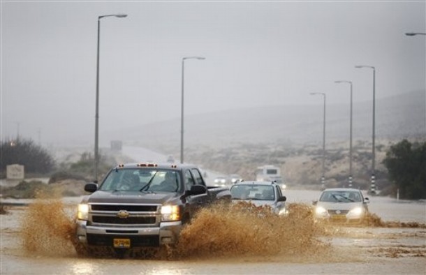 Жуткий потоп от Израиля до Египта