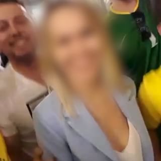 Бразильских болельщиков накажут за похабную шутку над россиянкой