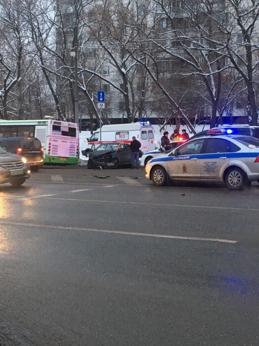 В Москве дети устроили массовую аварию на каршеринге