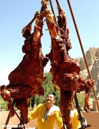 Бывает ли жареный верблюд на бедуинской свадьбе?
