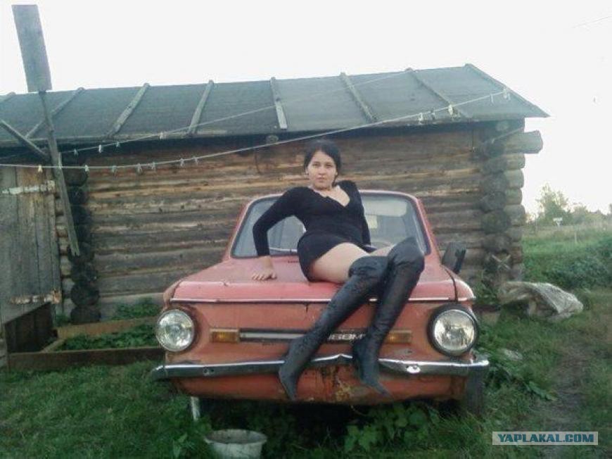 Пошлая блондинка приехала в гости в деревню 17510 Пошлая блондинка приехала в гости в деревню 17509