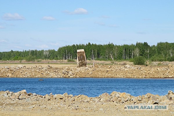 Самое опасное озеро на планете забетонировали