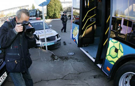Вице-премьер Украины врезался в машину ДПС