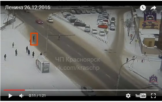 В Красноярске час назад сбили женщину переходившую в неположенном месте