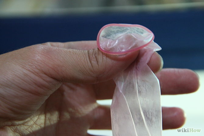 Турист выебал кенийку в презервативе 
