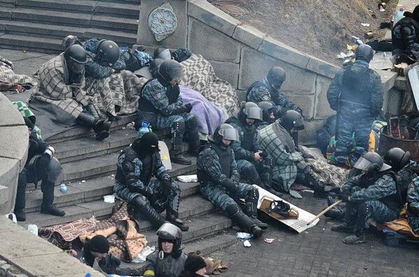 Спецназ СБУ отказался разоружать крымский "Беркут"