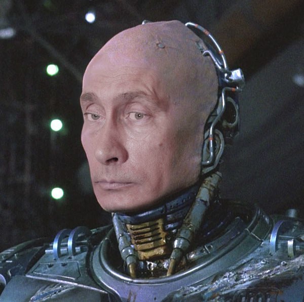 На форуме Путина в Ярославле показали «самого современного робота». Но это ростовая кукла