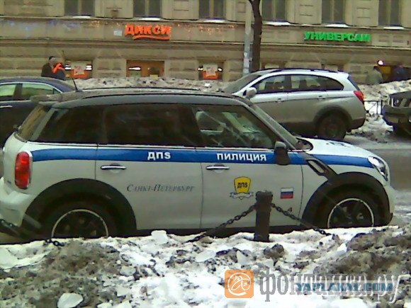 В Волгограде за надпись POLICE лишили прав