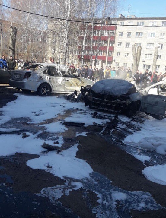 Автомобиль взорвался в Нижнекамске