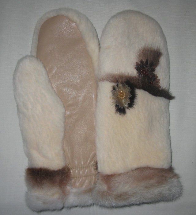 Меховые рукавички - замечательный подарок к Новому Году!