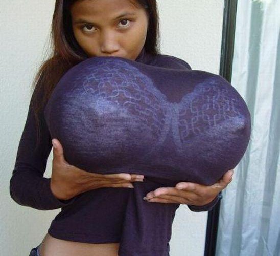 Самая большая натуральная грудь в мире (фото, видео). Также смотрите.