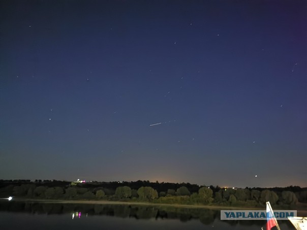 Голландец сумел снять на видео вереницу развертываемых спутников системы Starlink