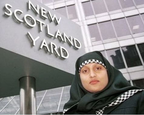 Полиция Шотландии вводит хиджаб в униформу женщин-офицеров
