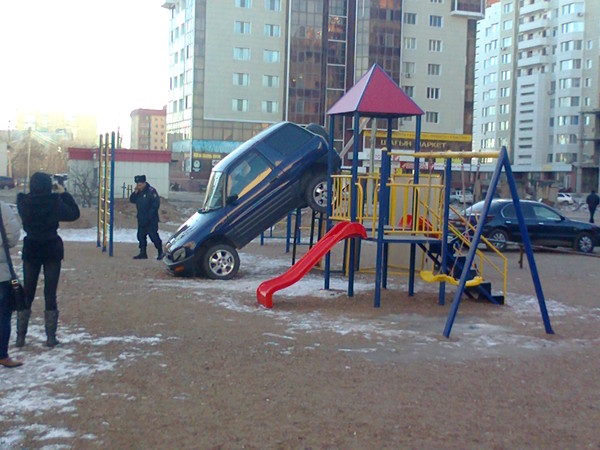 В Санкт-Петербурге появилась парковка для "быдла"