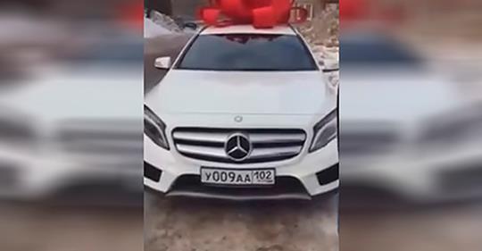 У главы ОЭБиПК отняли все за подаренный девушке-адвокату Mercedes