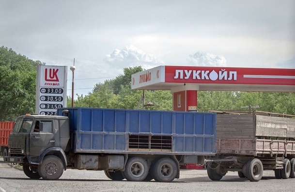 Прямо сейчас в Новороссийске горит заправка Уфимнефти