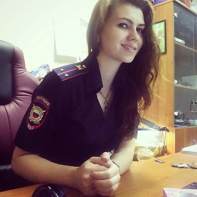 Девушки В Милицейской Форме Фото