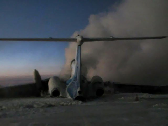 В Сургуте загорелся и взорвался Ту-154