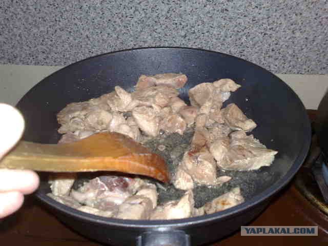 Мясо с картошкой в лаваше.