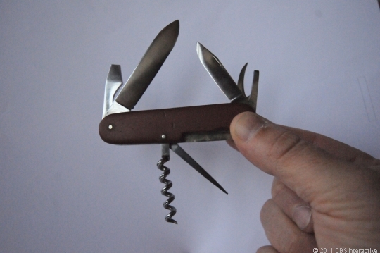 Как делают швейцарские армейские ножи