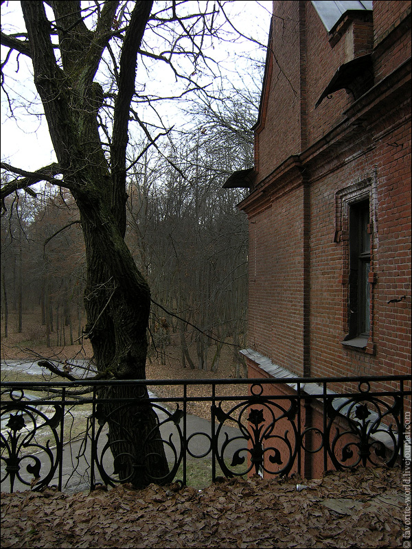 Замок Щербатовых. (48 фото)