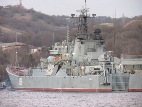 Сухогруз из Сьерра-Леоне 30 декабря столкнулся с десантным кораблём «Ямал» в Эгейском море
