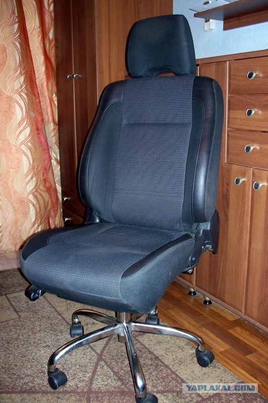 Офисное кресло из автомобильного