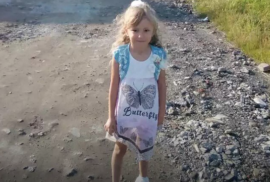 5ти летнюю девочку нашли в лесу через четыре дня