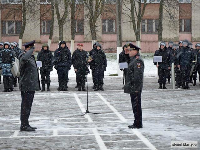 В Смоленске состоялись широкомасштабные  учения сотрудников полиции по пресечению массовых беспорядков