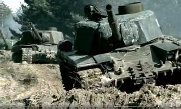 В Белгородской области местные гоняют на танке и хвалятся в соцсетях