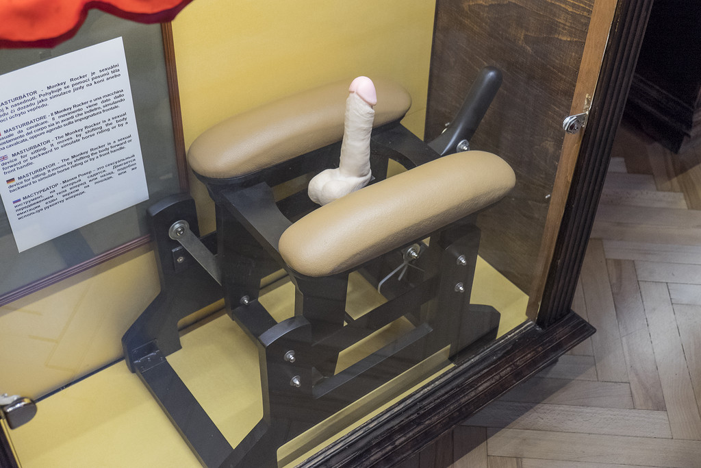 Механический Фаллоимитатор