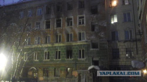 Жилой дом в центре Мурманска тушили более 12 часов