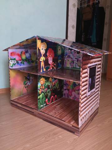Кукольный домик для любимой дочери.