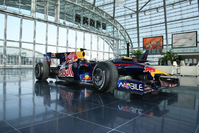 Formula 1: история команд Stewart Grand Prix, Jaguar Racing, Red Bull Racing